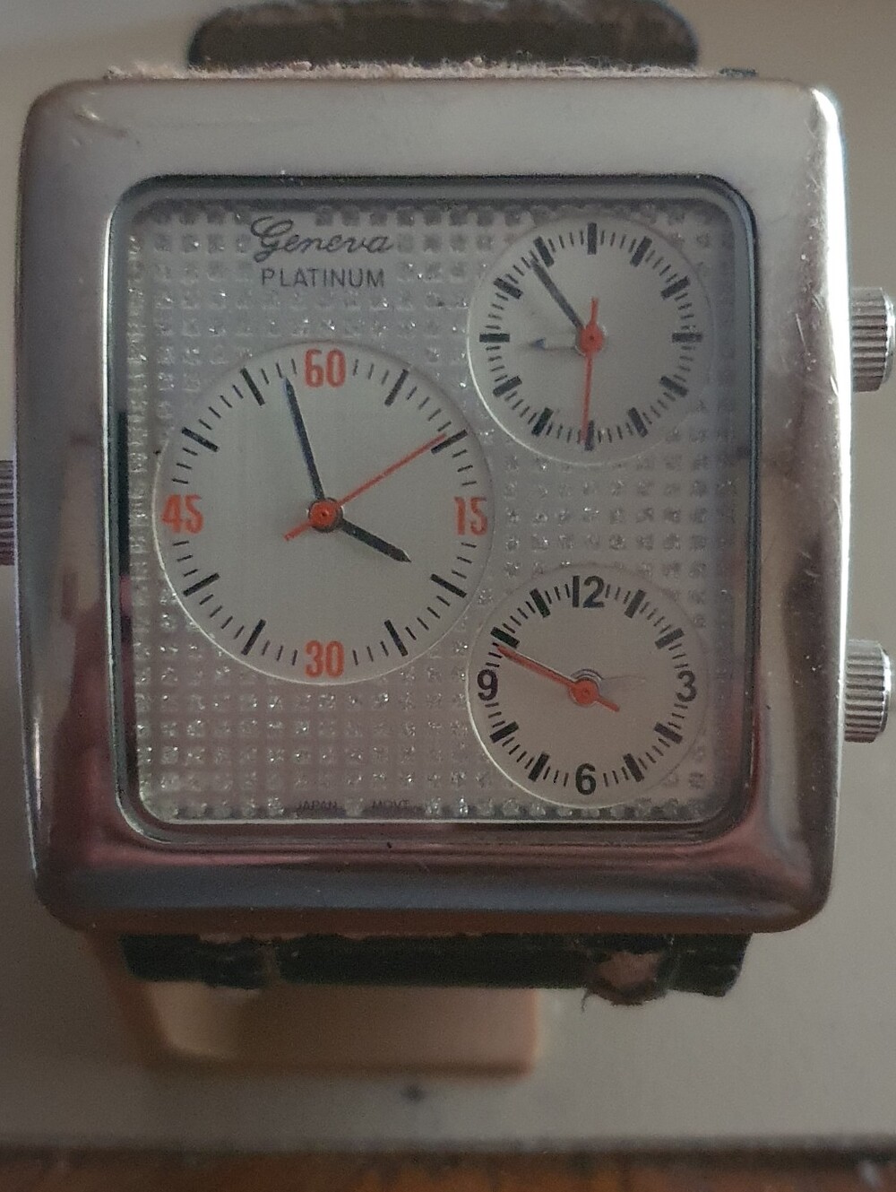 10/$20 Geneva Platinum #7791 Silver Leather 3 Timezone Men's Watch